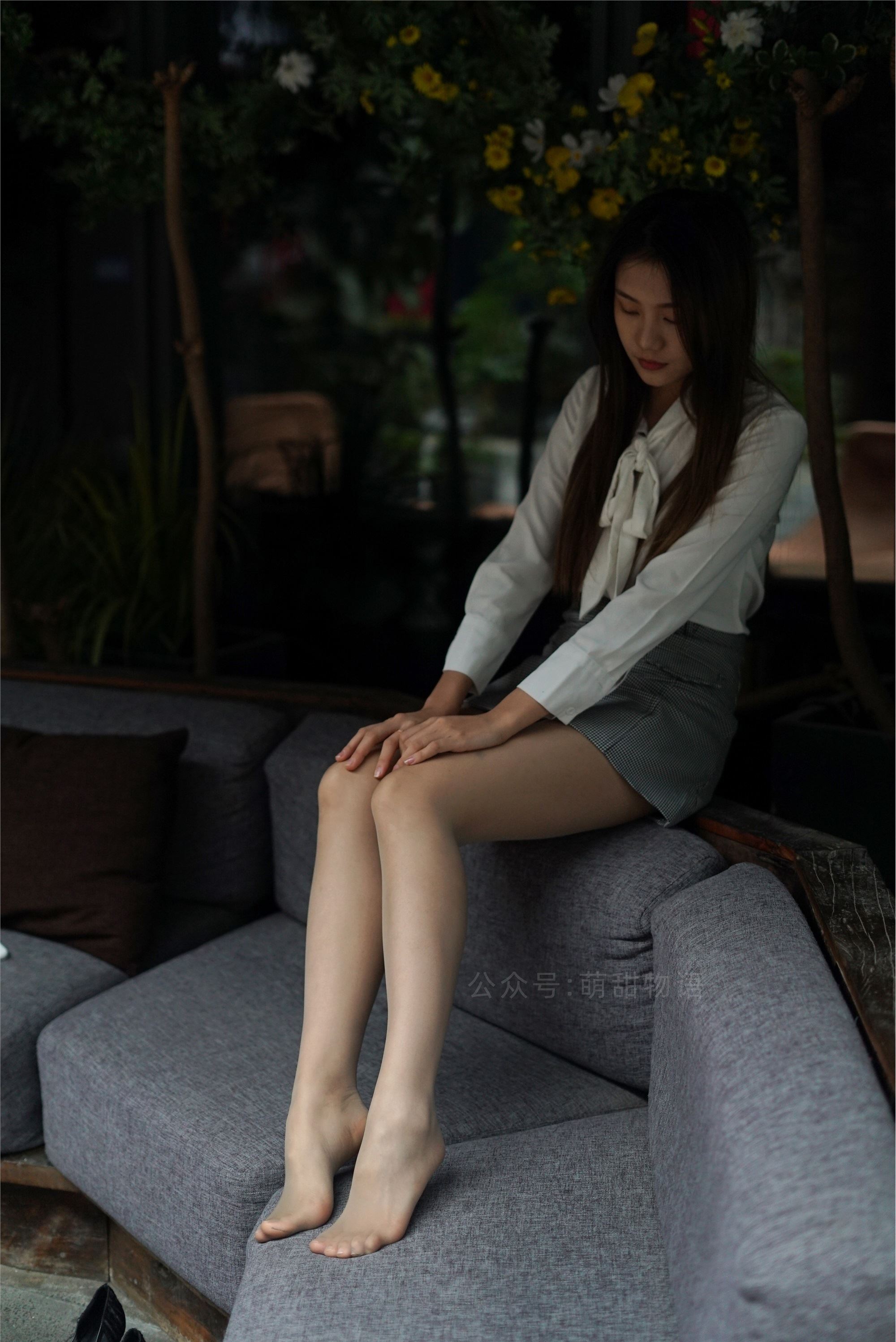 萌甜物语 XM210 《在路边的座位玩脚脚-笑笑(含SP)》